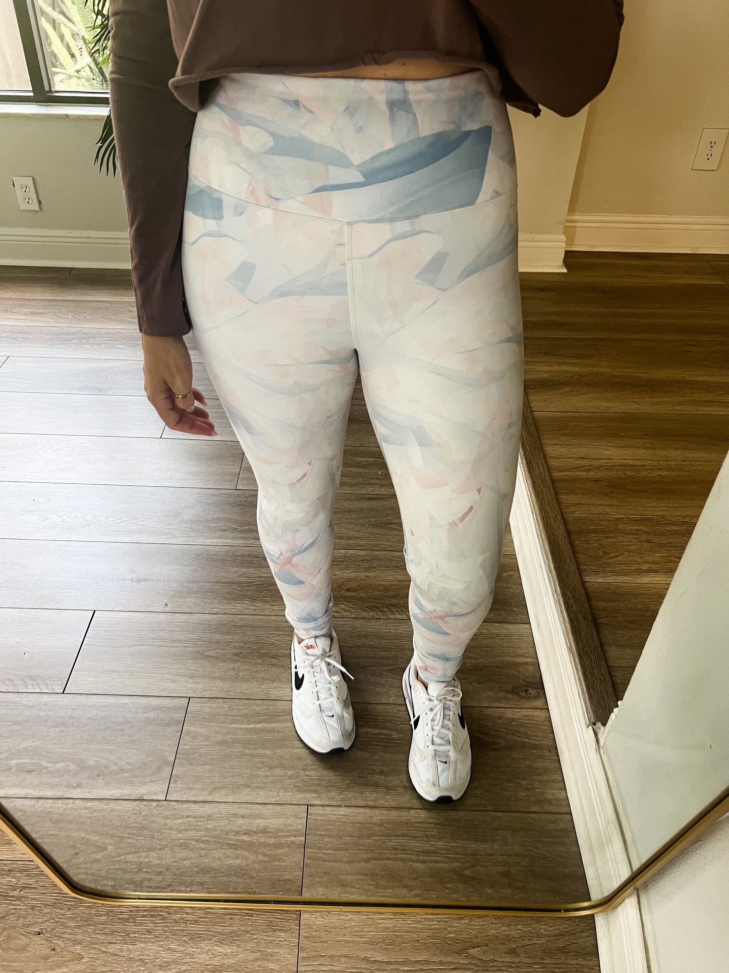 The Shattered Glass Active Leggings