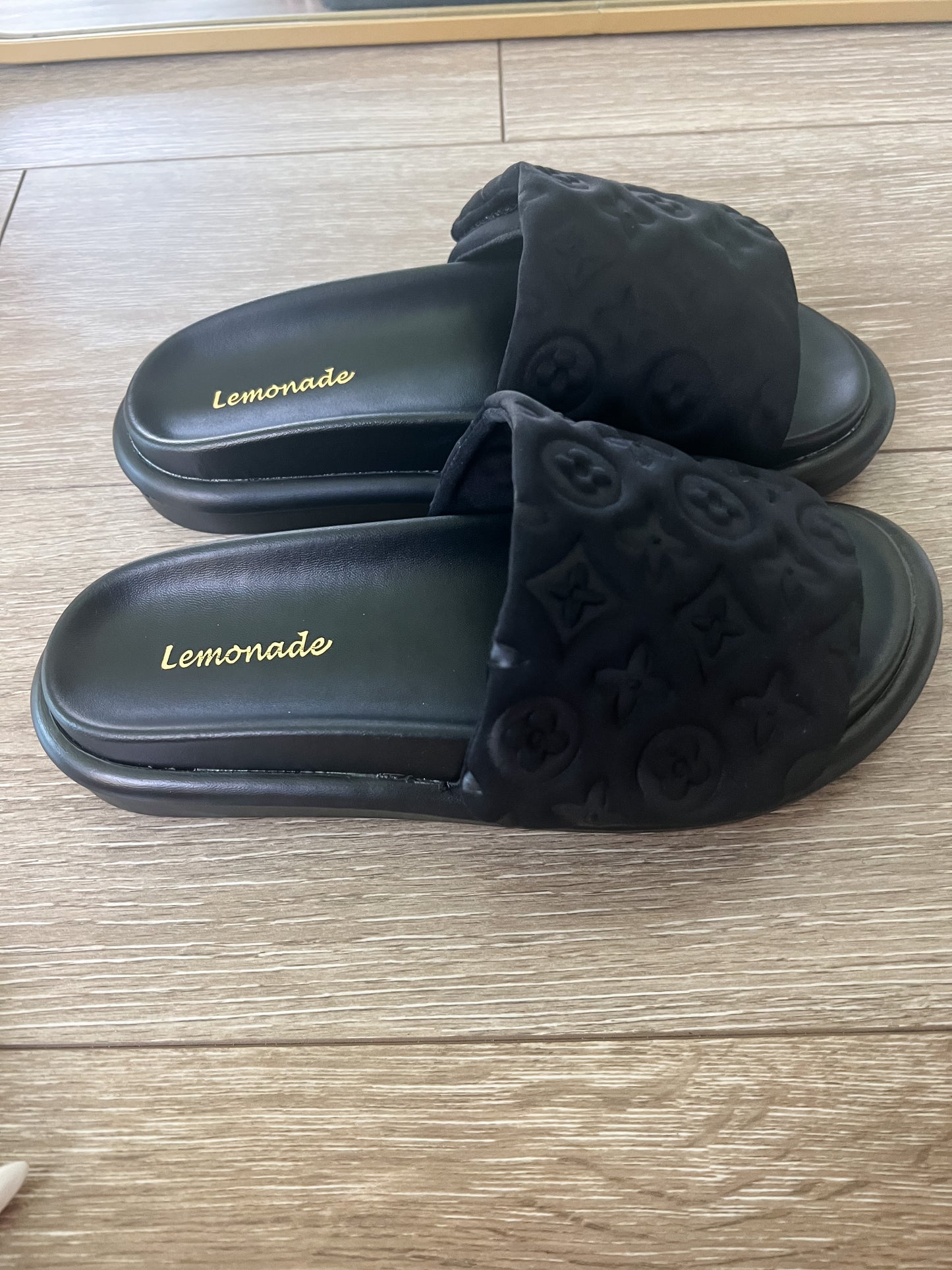 A Vibe Designer Inspired Sandals