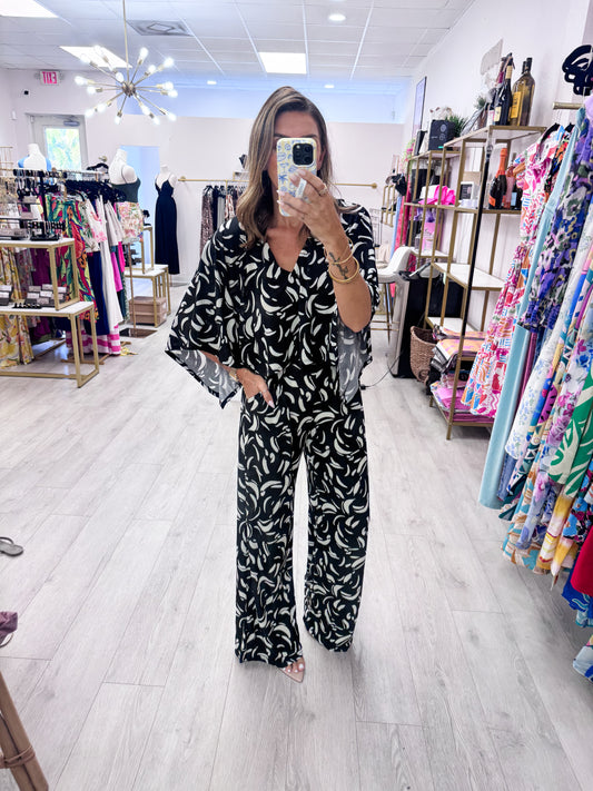 Black & Ivory Coastal Set