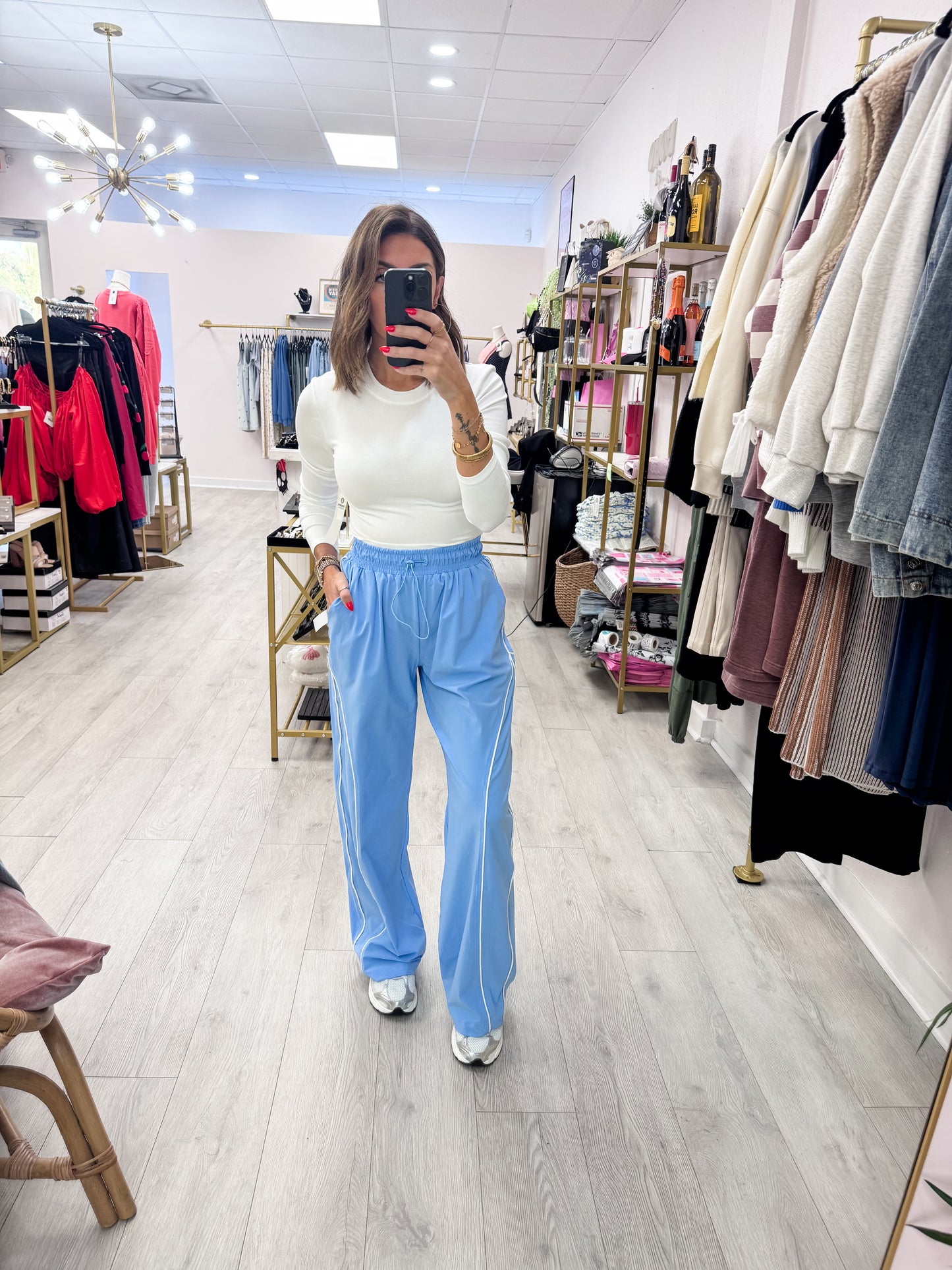 Basic White Essential Micro-Ribbed Long-Sleeved Cropped Athleisure Top