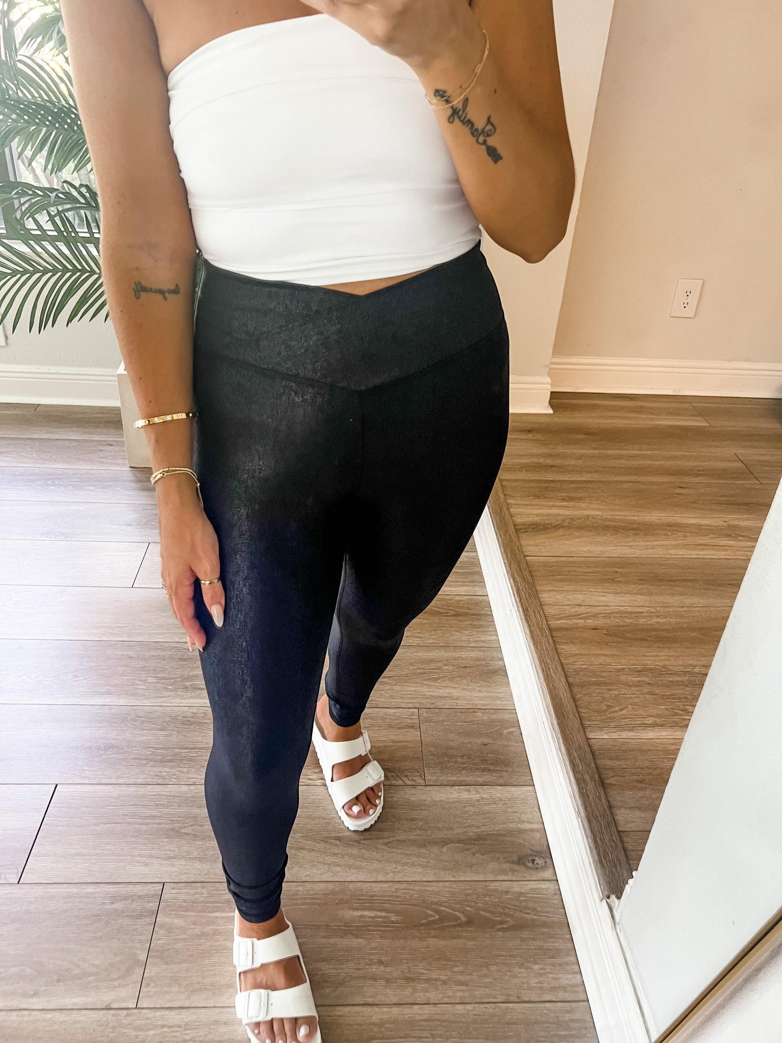 The Leather Look Crossover Leggings
